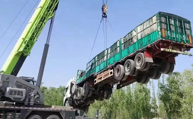 镶黄旗道路脱困救援案例